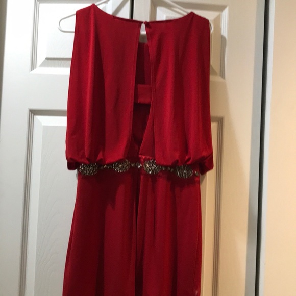 Sleeveless dress with sequin detail - Picture 4 of 5